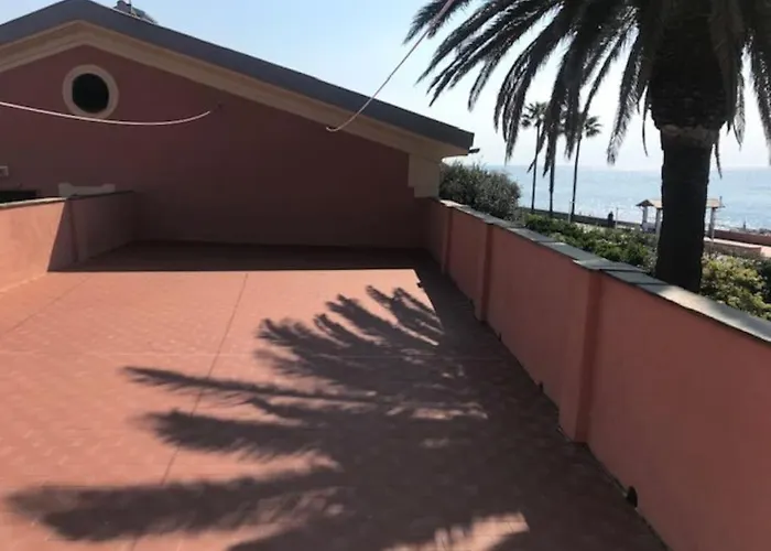 Апартаменты Casa Balbi Al Mare, Giardino E Posto Auto Privato Альбисола-Супериоре